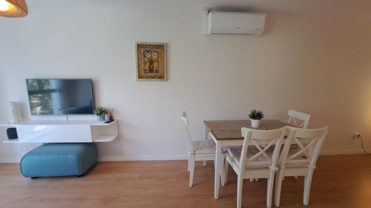 Apartment Las Salinas Boliches Фуeнхирола Екстериор снимка