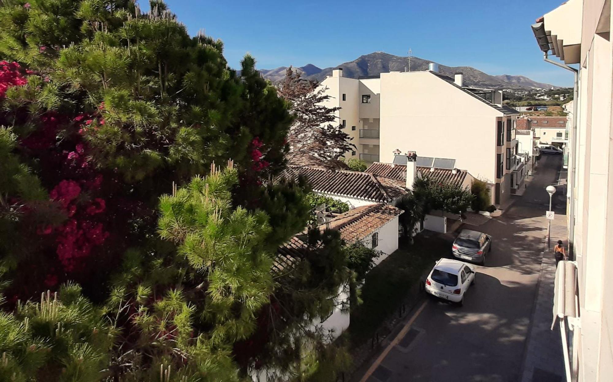 Apartment Las Salinas Boliches Фуeнхирола Екстериор снимка